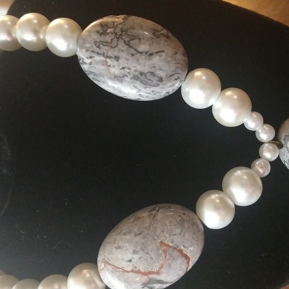 Necklace - Picture 3 of 10